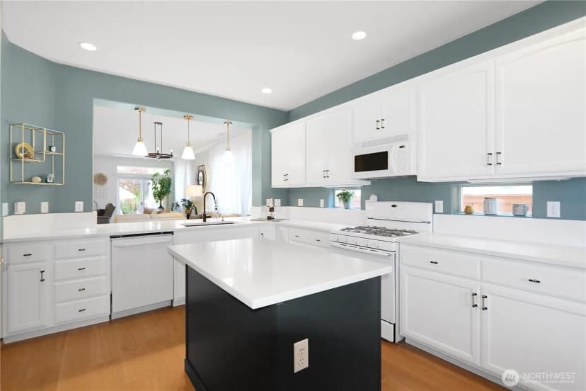 Property photo for 8542 Bainbridge Loop Ne, Lacey photo 5