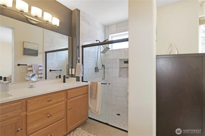 Property photo for 8542 Bainbridge Loop Ne, Lacey photo 11
