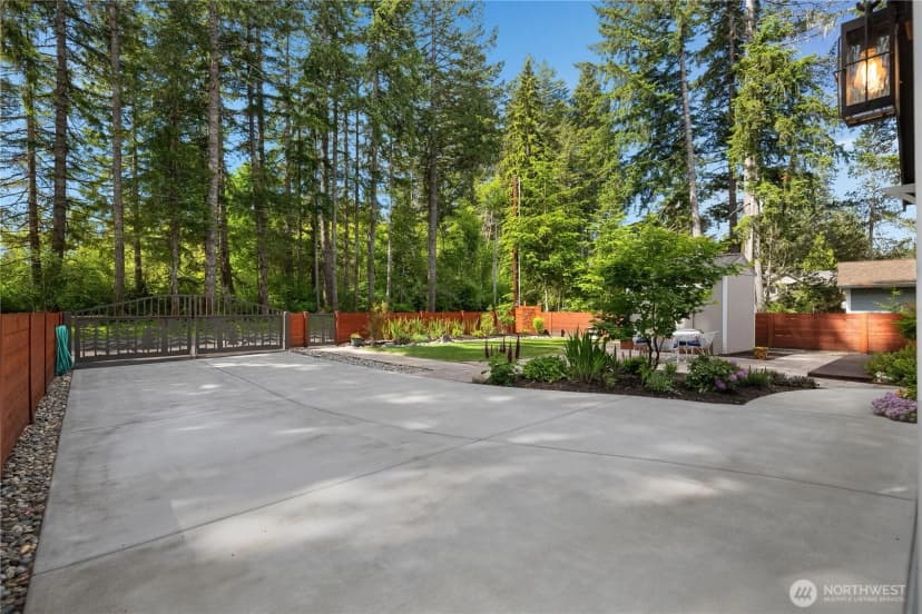 Property photo for 1061 E Ballantrae Drive, Shelton photo 30