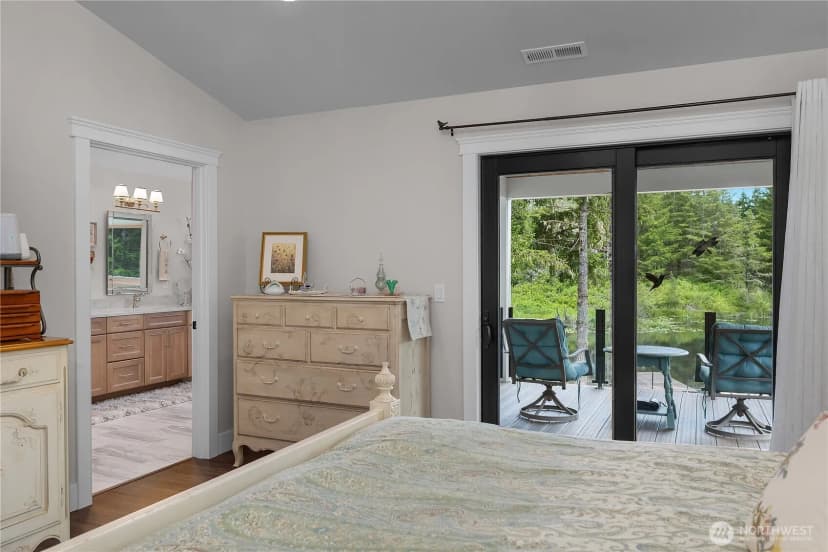 Property photo for 1061 E Ballantrae Drive, Shelton photo 24