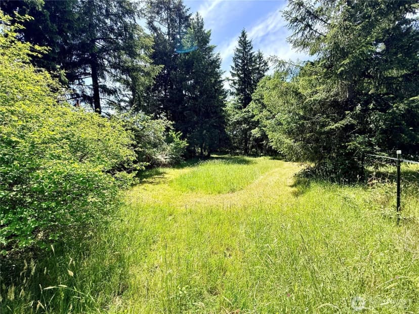 Property photo for 503 Centre Street N, Rainier photo 11