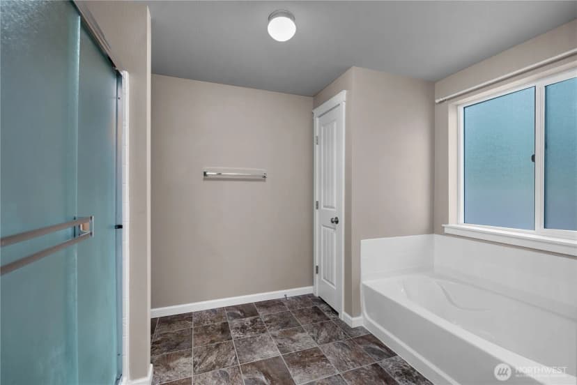 Property photo for 840 E Timberlake Drive E, Shelton photo 19