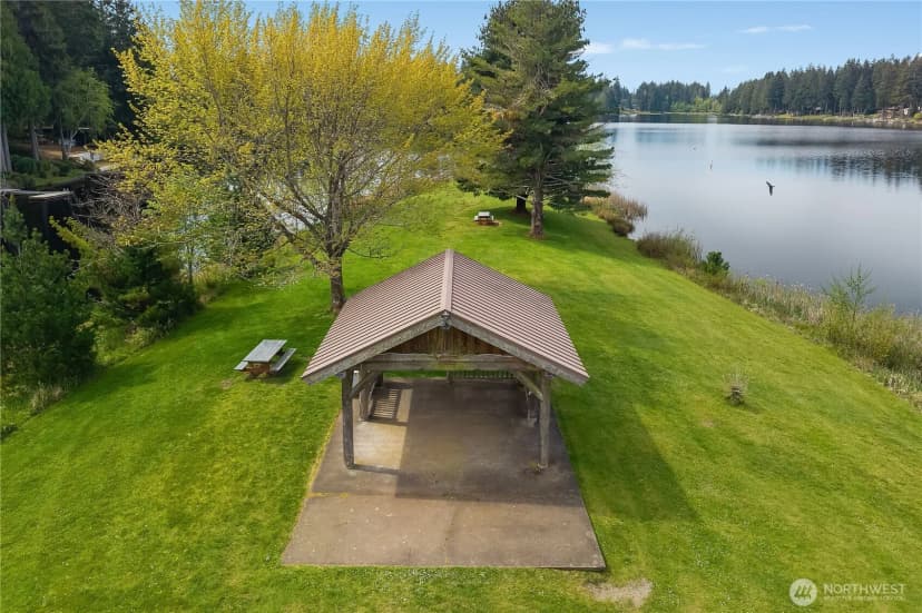Property photo for 840 E Timberlake Drive E, Shelton photo 35