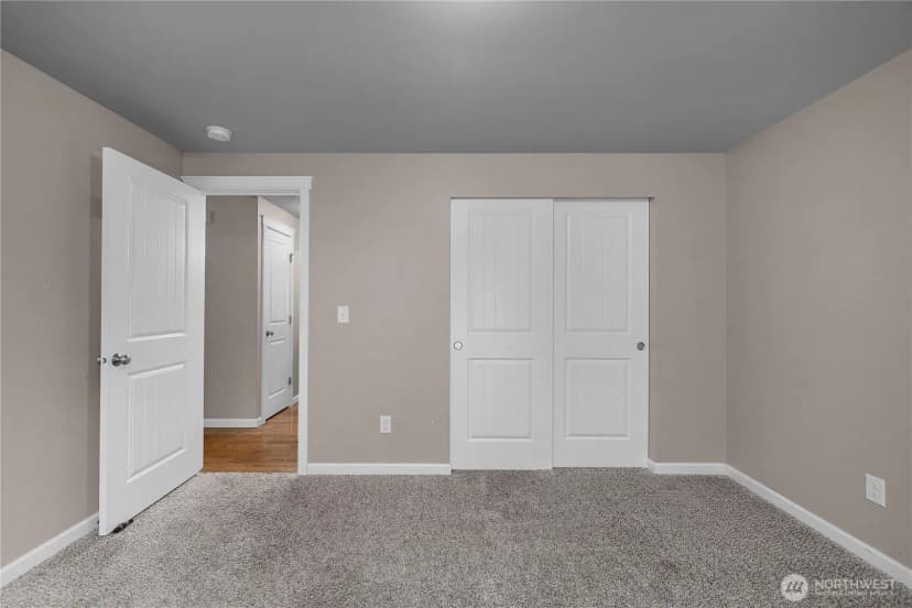 Property photo for 840 E Timberlake Drive E, Shelton photo 22