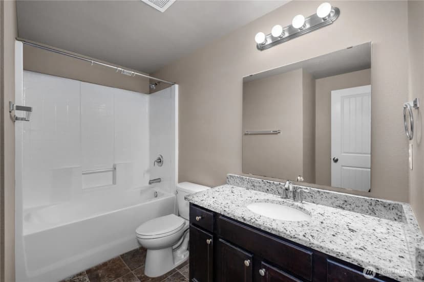 Property photo for 840 E Timberlake Drive E, Shelton photo 23