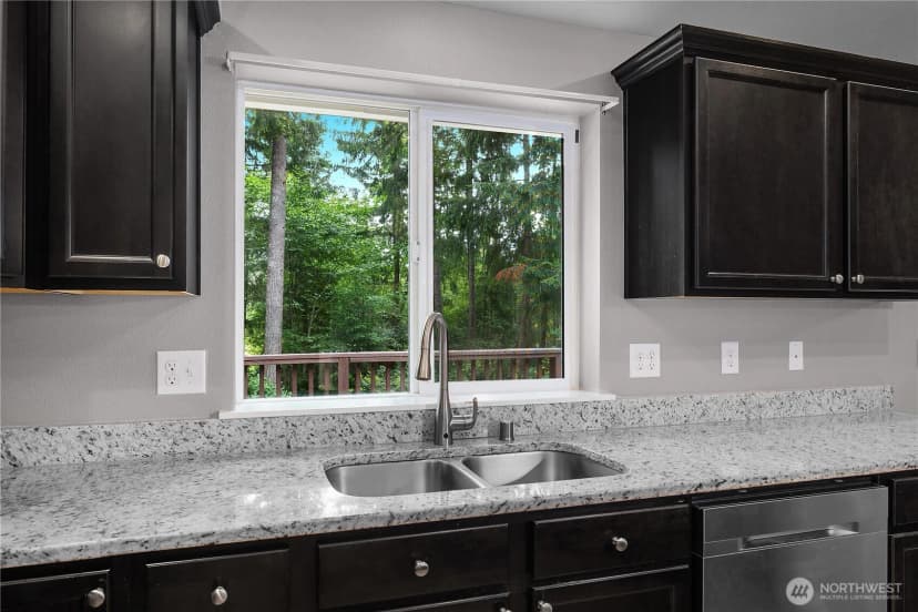 Property photo for 840 E Timberlake Drive E, Shelton photo 10