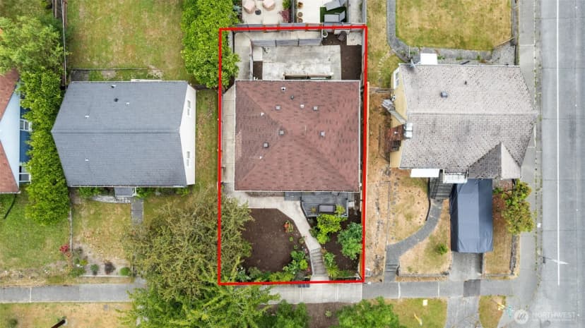 Property photo for 9456 21st Avenue Sw #c, Seattle photo 24