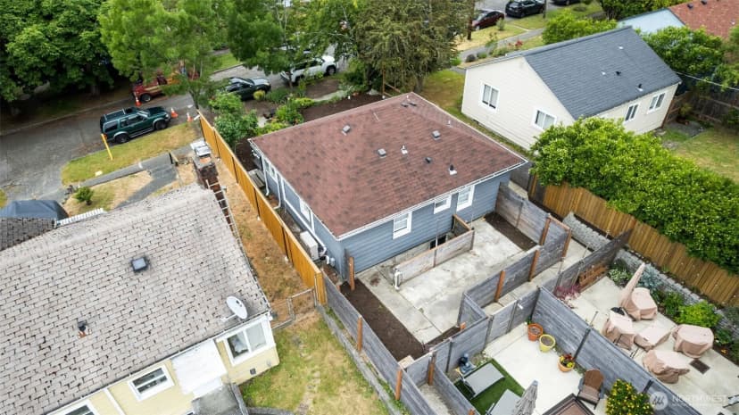Property photo for 9456 21st Avenue Sw #c, Seattle photo 29