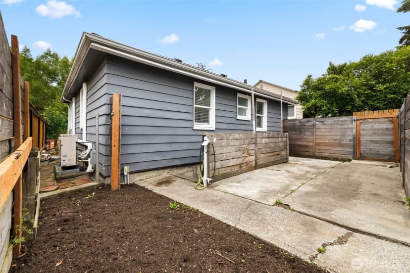 Property photo for 9456 21st Avenue Sw #c, Seattle photo 27