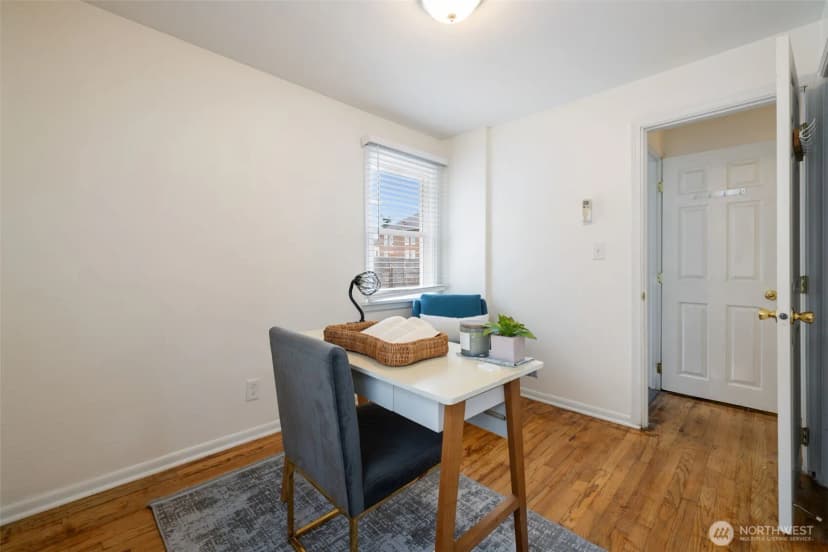 Property photo for 9456 21st Avenue Sw #c, Seattle photo 16