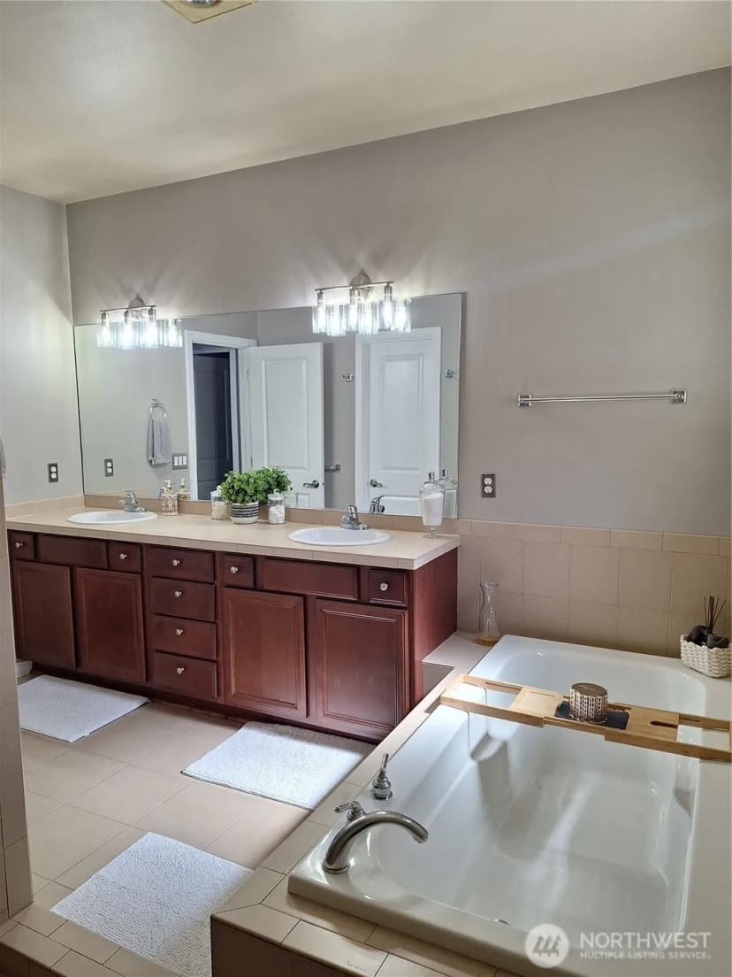 Property photo for 4818 Pointes Drive, Mukilteo photo 25
