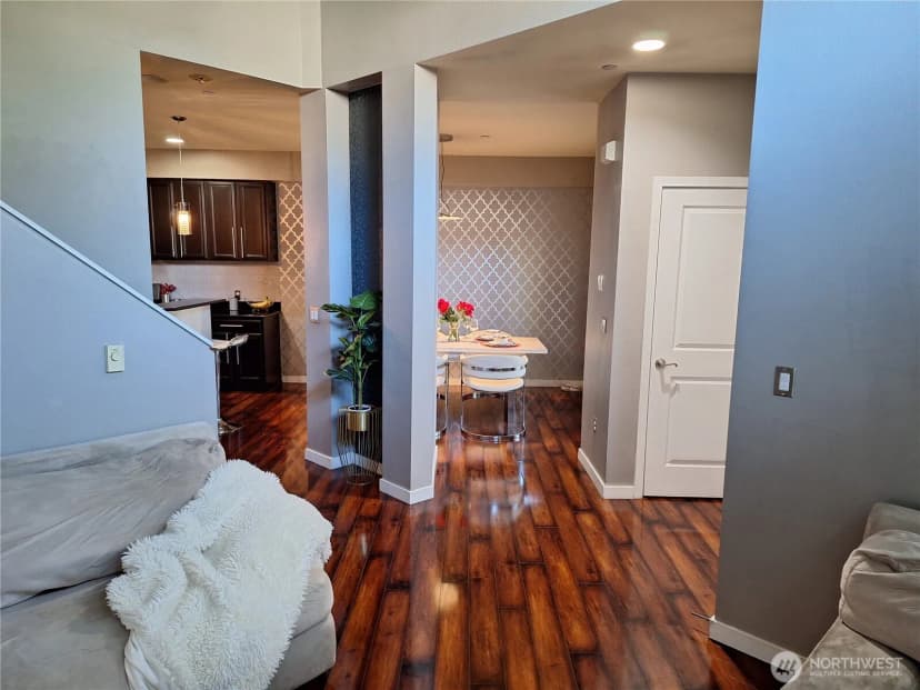 Property photo for 4818 Pointes Drive, Mukilteo photo 6