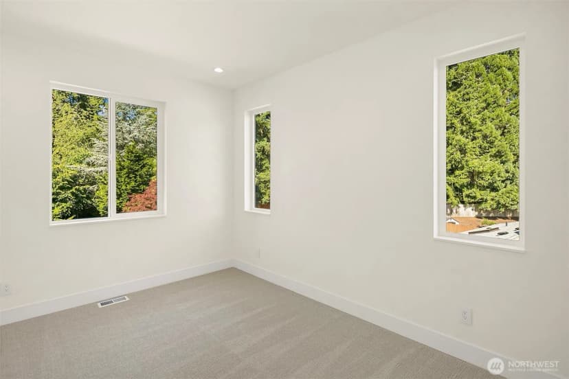 Property photo for 16503 Ne 25th Place, Bellevue photo 24