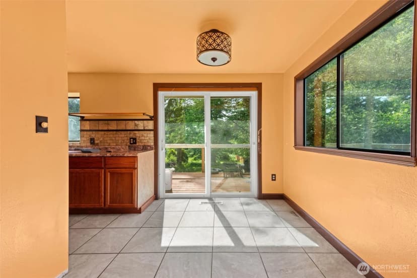 Property photo for 11419 Crestwood Drive S, Seattle photo 6