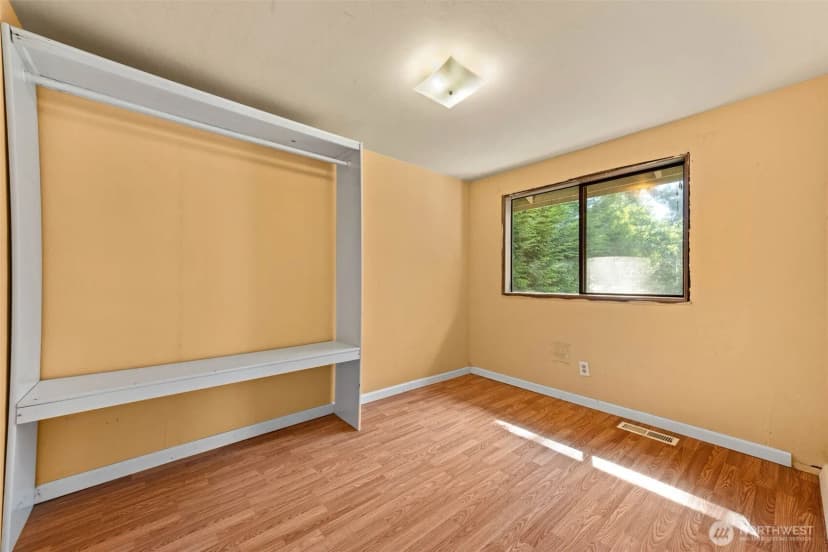 Property photo for 11419 Crestwood Drive S, Seattle photo 15