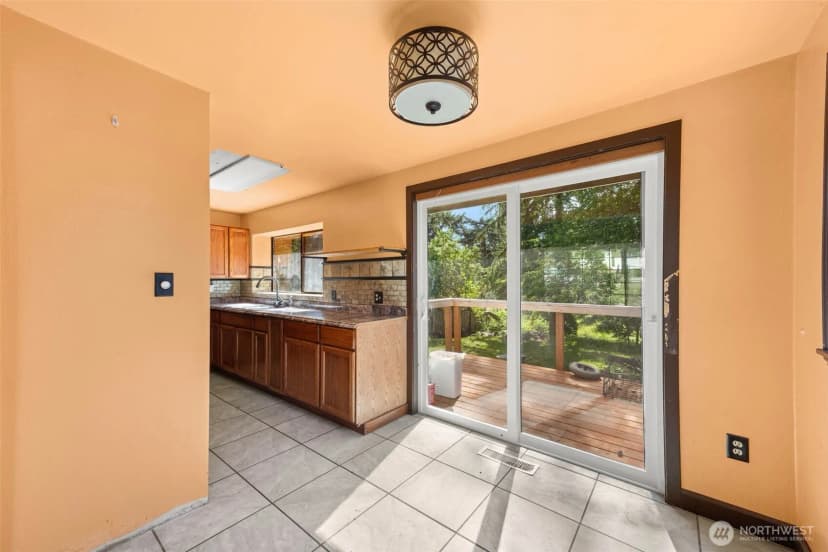 Property photo for 11419 Crestwood Drive S, Seattle photo 9