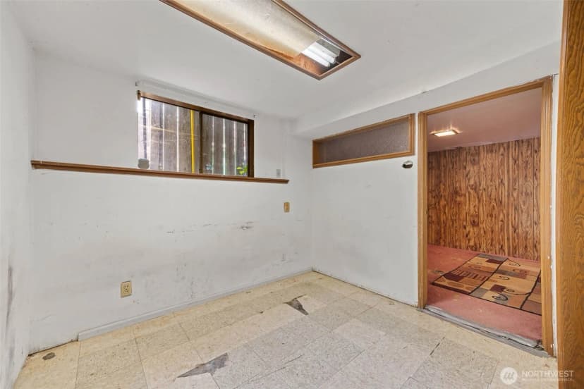 Property photo for 11419 Crestwood Drive S, Seattle photo 24