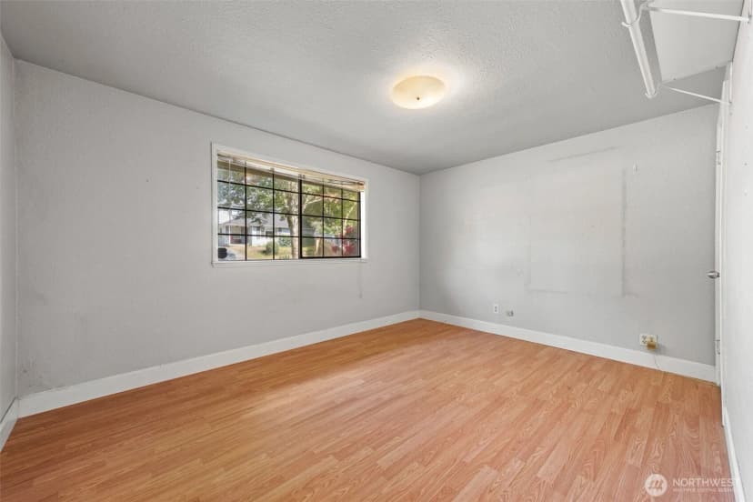 Property photo for 11419 Crestwood Drive S, Seattle photo 11