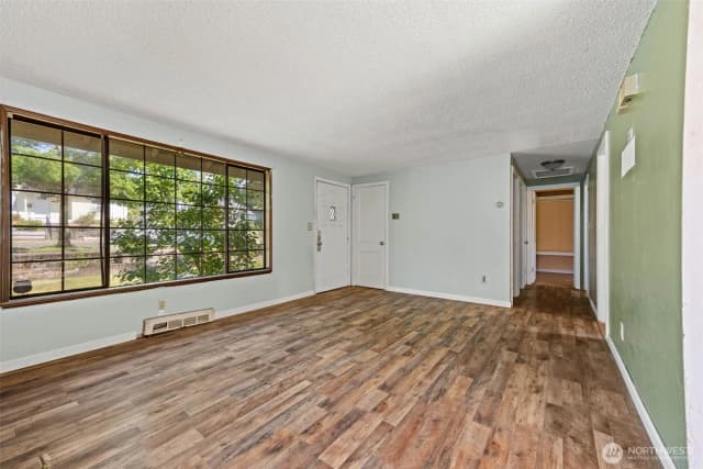 Property photo for 11419 Crestwood Drive S, Seattle photo 3