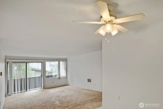 Property photo for 6110 24th Avenue Nw #203, Seattle photo 4