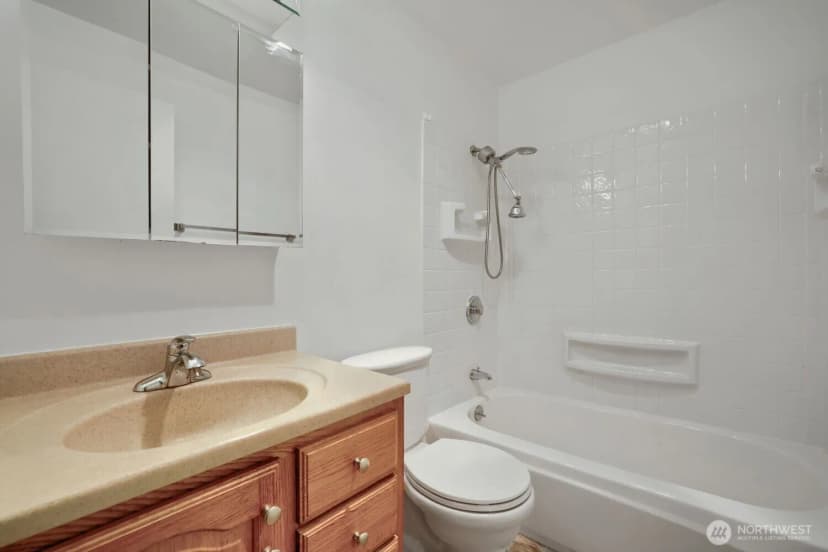 Property photo for 6110 24th Avenue Nw #203, Seattle photo 12