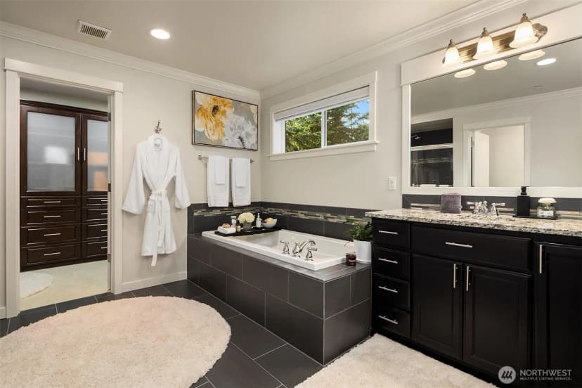 Property photo for 5529 165th Place Sw, Lynnwood photo 20
