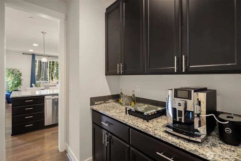 Property photo for 5529 165th Place Sw, Lynnwood photo 13