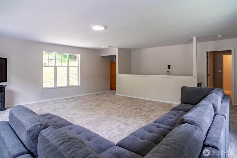 Property photo for 1405 175th Avenue Ne, Snohomish photo 13