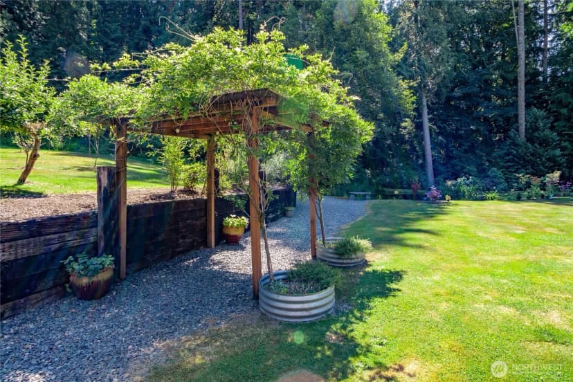 Property photo for 1405 175th Avenue Ne, Snohomish photo 28