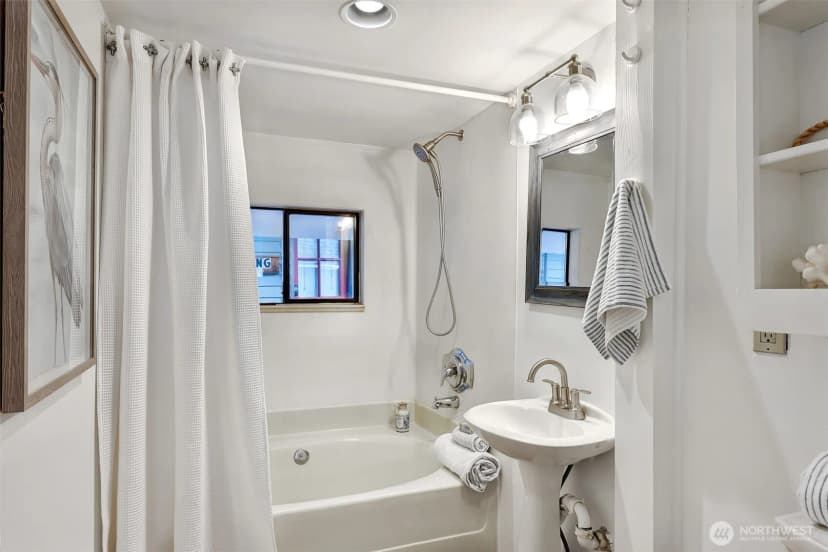 Property photo for 2019 Fairview Avenue E #b, Seattle photo 20