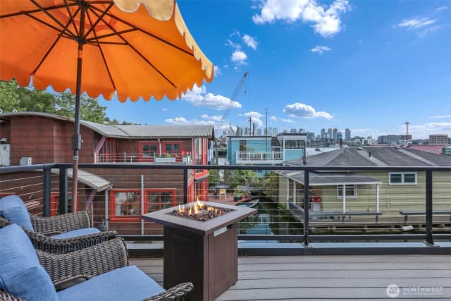 Property photo for 2019 Fairview Avenue E #b, Seattle photo 4