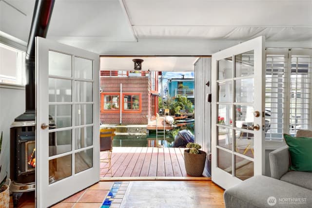 Property photo for 2019 Fairview Avenue E #b, Seattle photo 5
