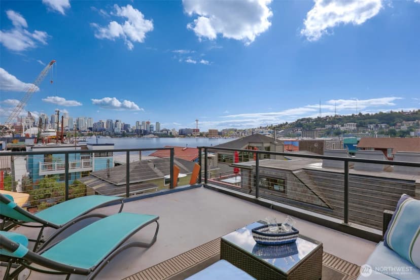 Property photo for 2019 Fairview Avenue E #b, Seattle photo 3