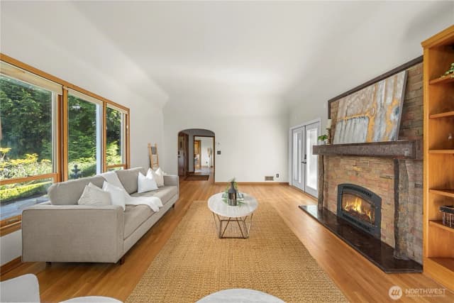 Property photo for 6208 Browns Point Boulevard Ne, Tacoma photo 5