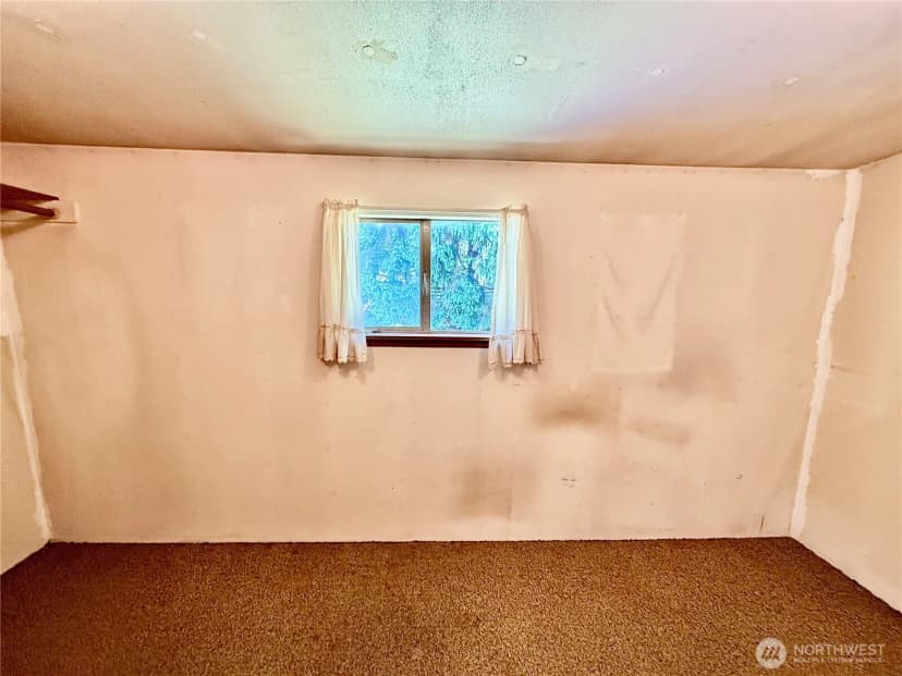 Property photo for 2538 Ne 107th Street, Seattle photo 11