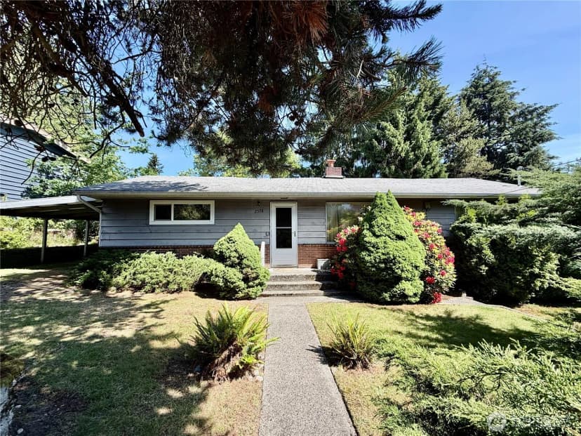 Property photo for 2538 Ne 107th Street, Seattle