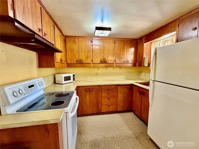 Property photo for 2538 Ne 107th Street, Seattle photo 13