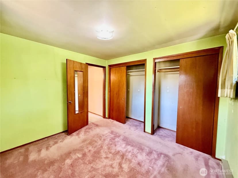 Property photo for 2538 Ne 107th Street, Seattle photo 8