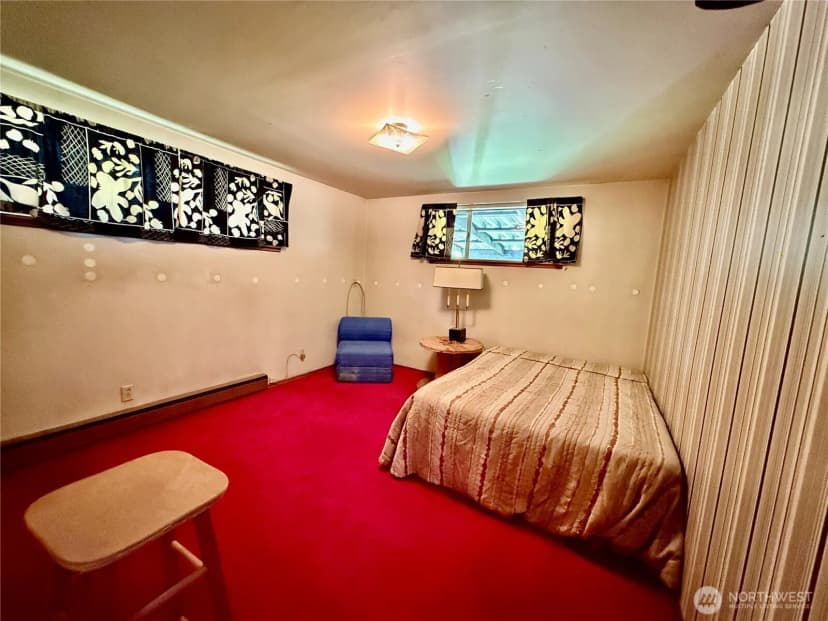 Property photo for 2538 Ne 107th Street, Seattle photo 9