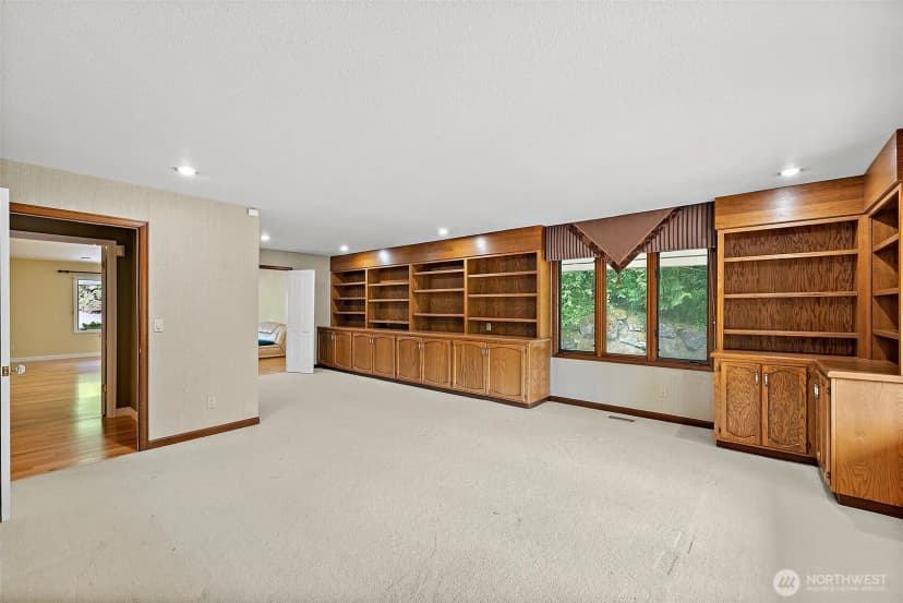 Property photo for 6718 76th Street W, Lakewood photo 21