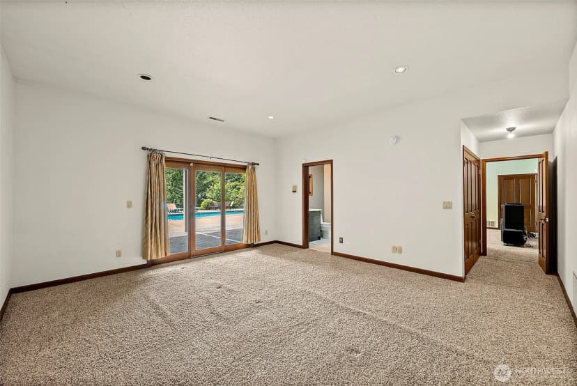 Property photo for 6718 76th Street W, Lakewood photo 38