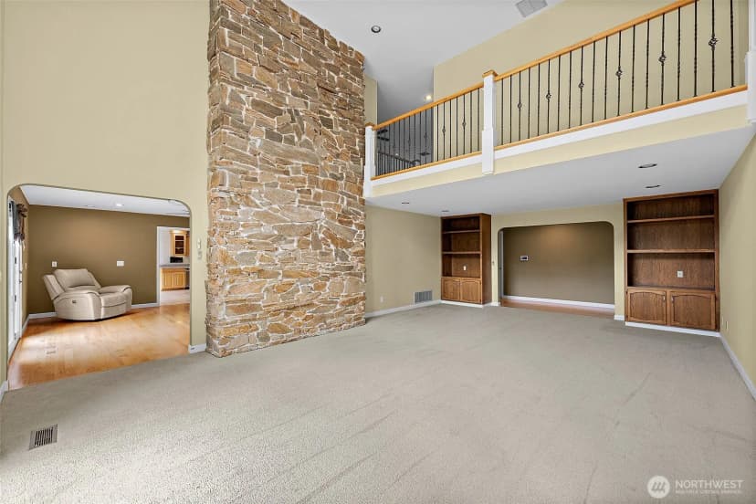 Property photo for 6718 76th Street W, Lakewood photo 13
