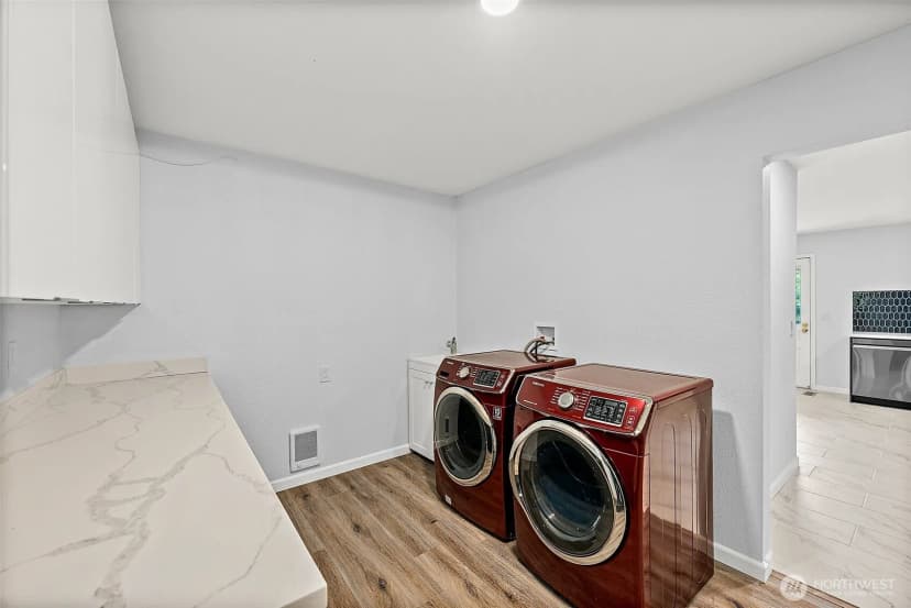 Property photo for 6718 76th Street W, Lakewood photo 26