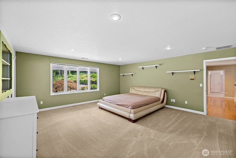 Property photo for 6718 76th Street W, Lakewood photo 29