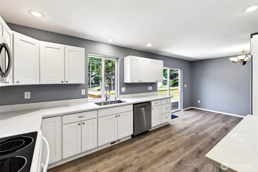 Property photo for 17939 Upland Drive Se, Yelm photo 4