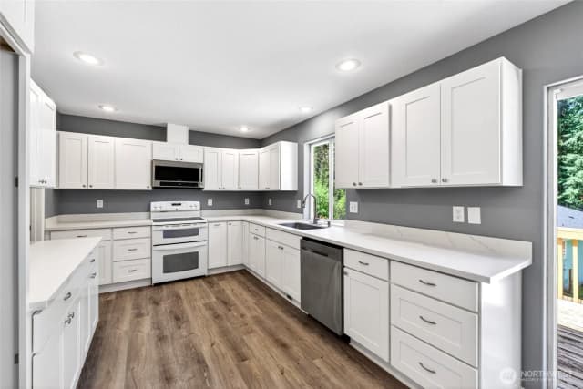 Property photo for 17939 Upland Drive Se, Yelm photo 3