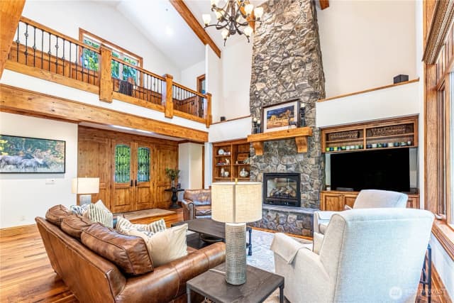Property photo for 801 Snowberry Loop, Cle Elum photo 3