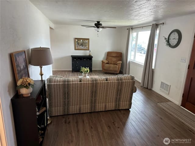 Property photo for 1125 Se Cottage Street, Ephrata photo 2
