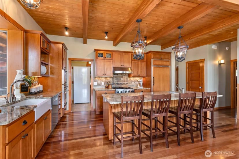 Property photo for 213 Rosemary Way, Lynden photo 8