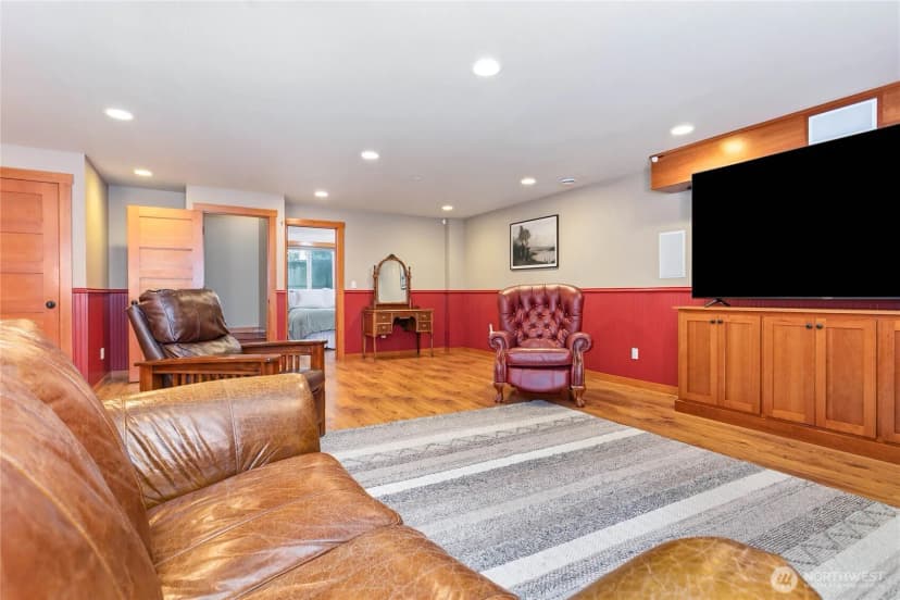Property photo for 213 Rosemary Way, Lynden photo 23
